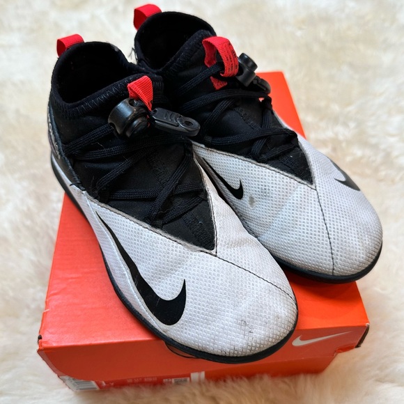 Jr Phantom VSN 2 Club DF IC - Indoor court / Futsal Flat bottom sneaker shoes - Picture 5 of 11